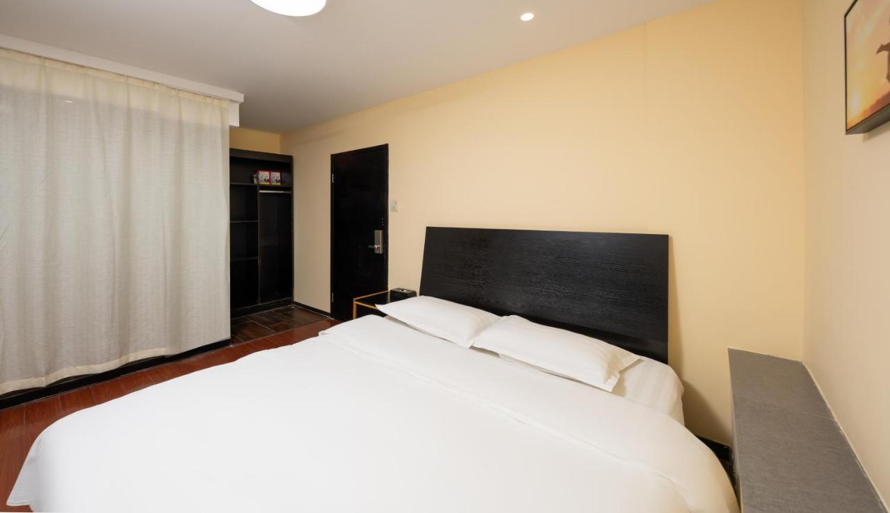Spring Time Hostel--Nearby Tiananmen Square & Forbidden City & Wangfujing Street & Line 5,6 Subway Nearby,Free Wifi Beijing Exterior photo