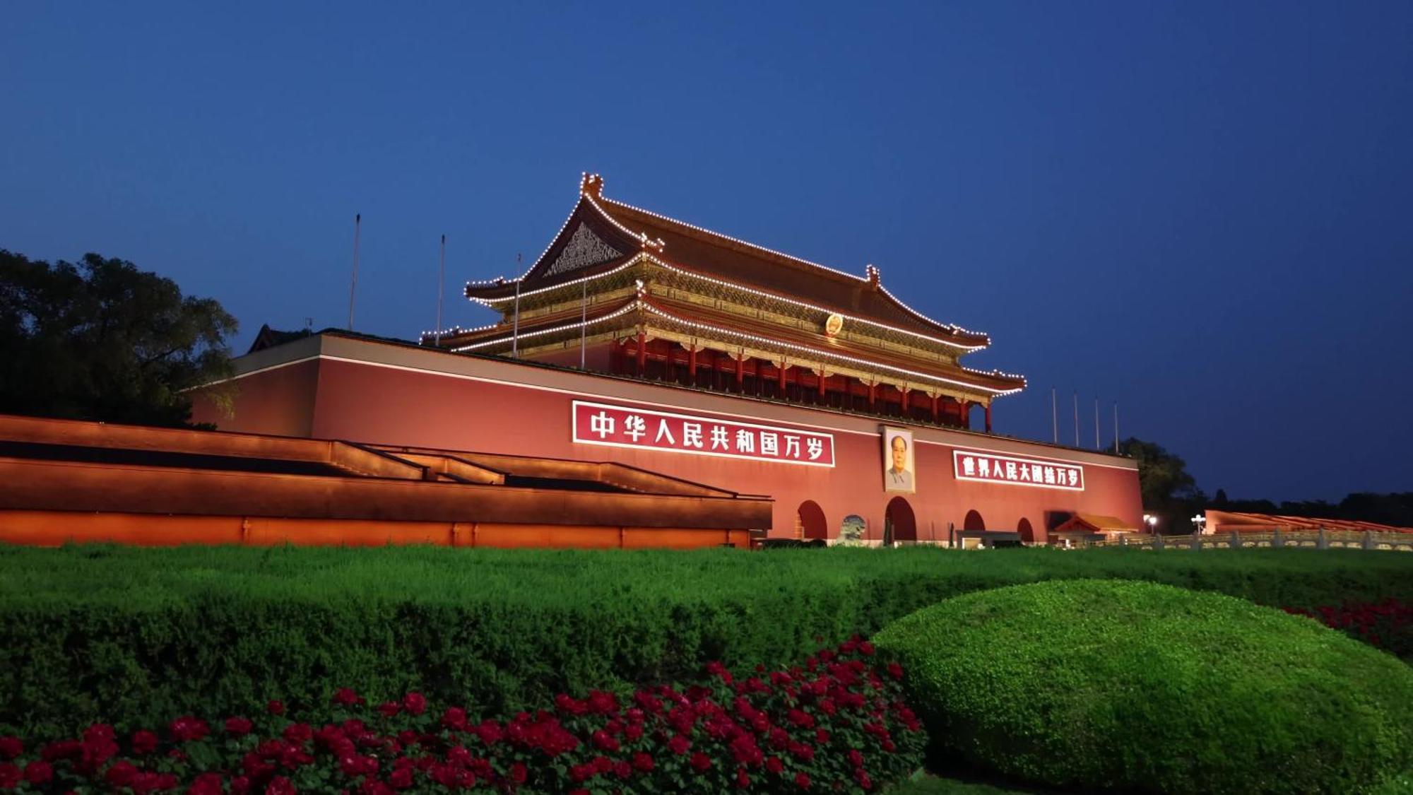 Spring Time Hostel--Nearby Tiananmen Square & Forbidden City & Wangfujing Street & Line 5,6 Subway Nearby,Free Wifi Beijing Exterior photo